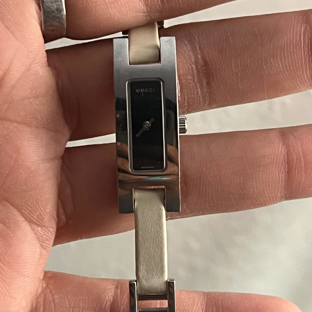 SALE Gucci 1600 Series watch - Picture 9 of 9